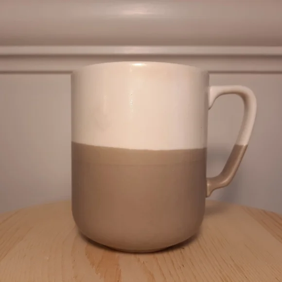 Modern Ceramic Mug Pair - Picture 6 of 6